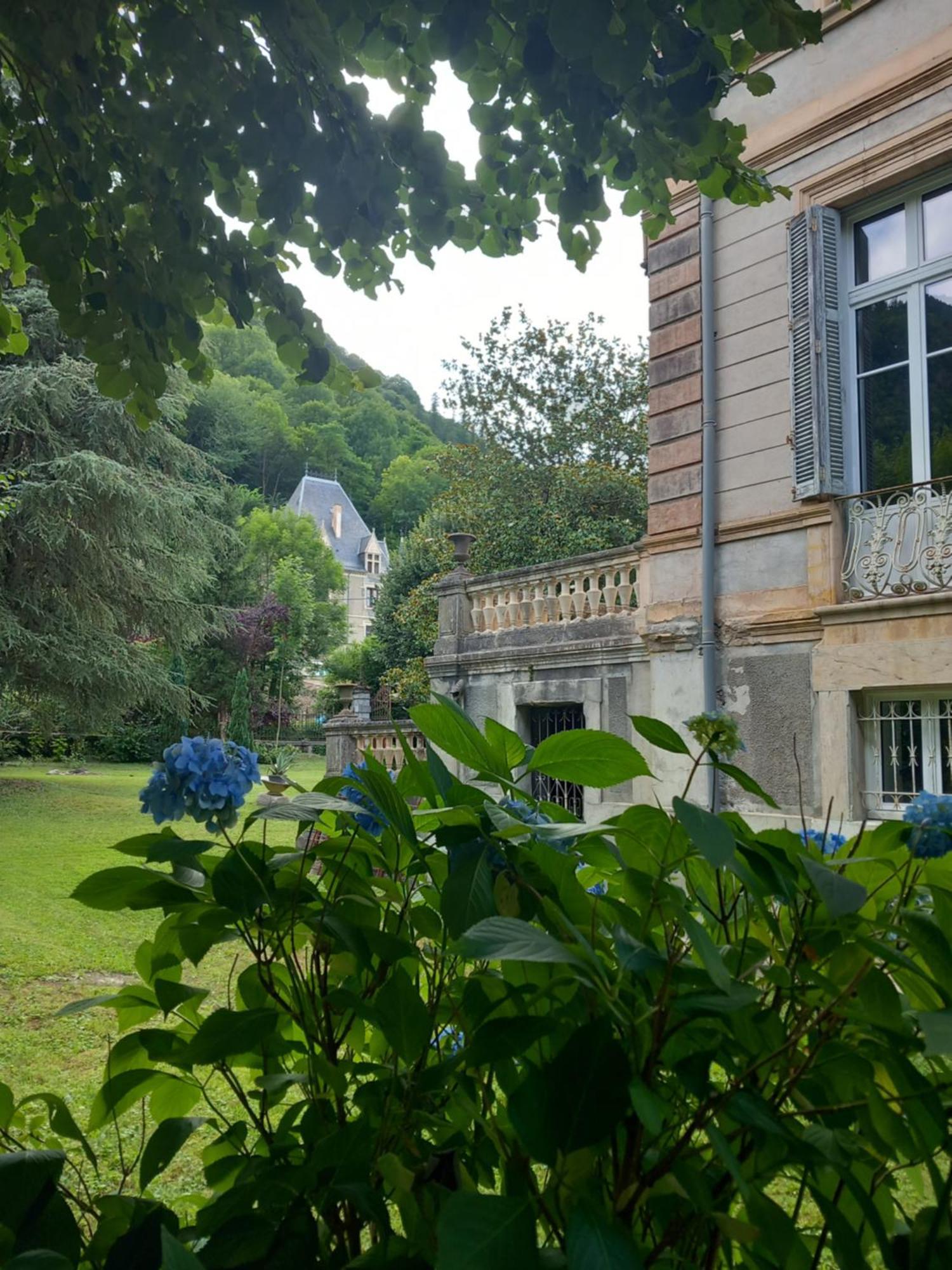 Villa Du Lys Bagnères-de-Luchon Екстериор снимка
