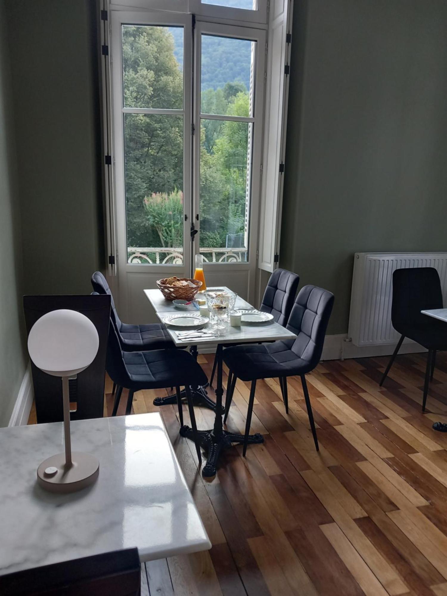 Villa Du Lys Bagnères-de-Luchon Екстериор снимка