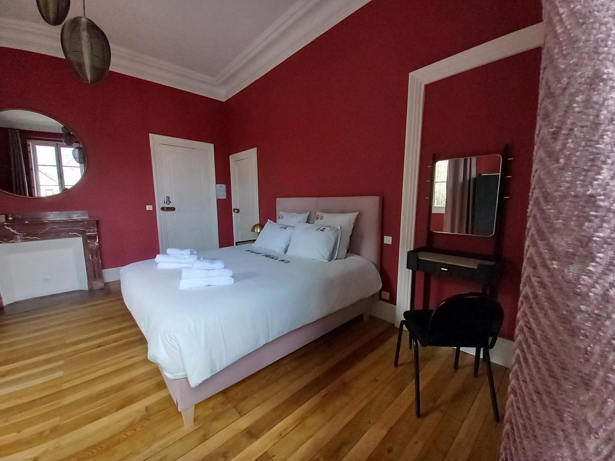 Villa Du Lys Bagnères-de-Luchon Екстериор снимка