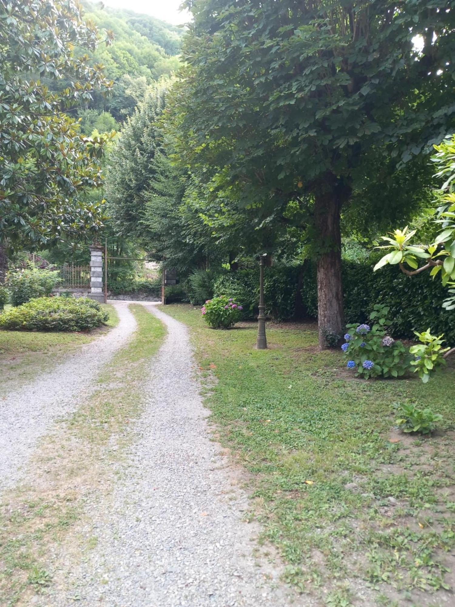 Villa Du Lys Bagnères-de-Luchon Екстериор снимка